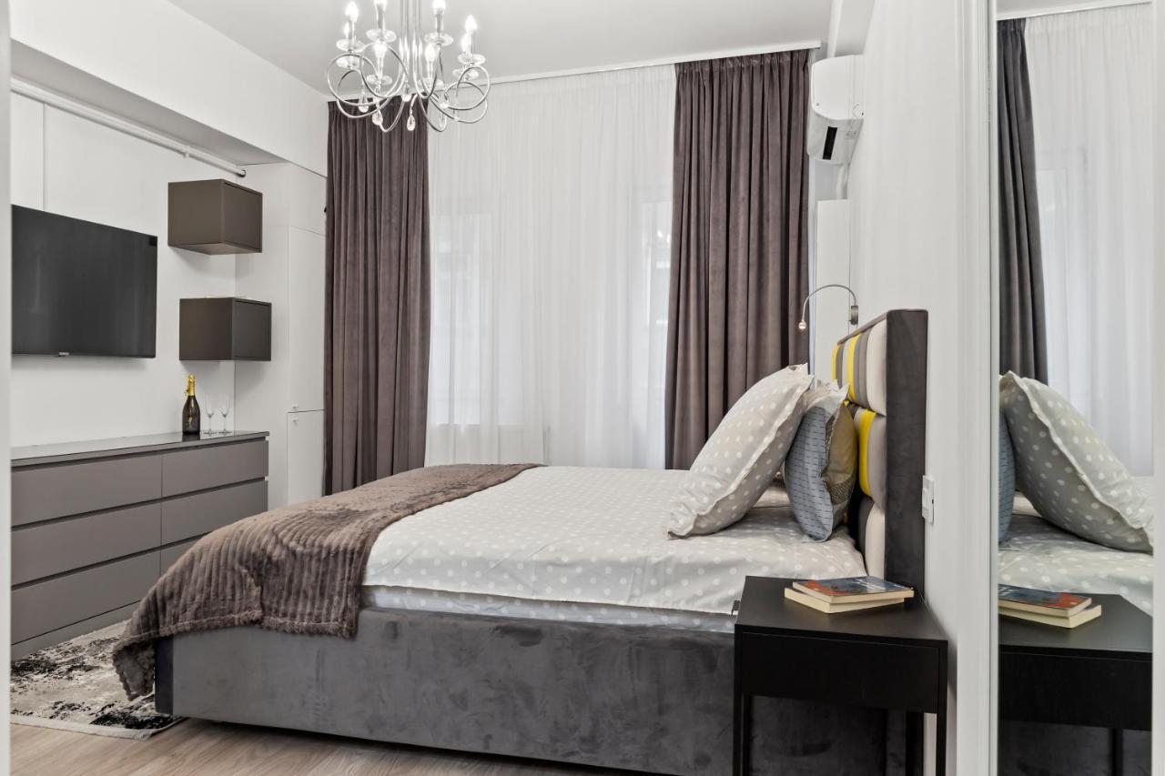 Brand New Studio - Old Town Бухарест Екстер'єр фото