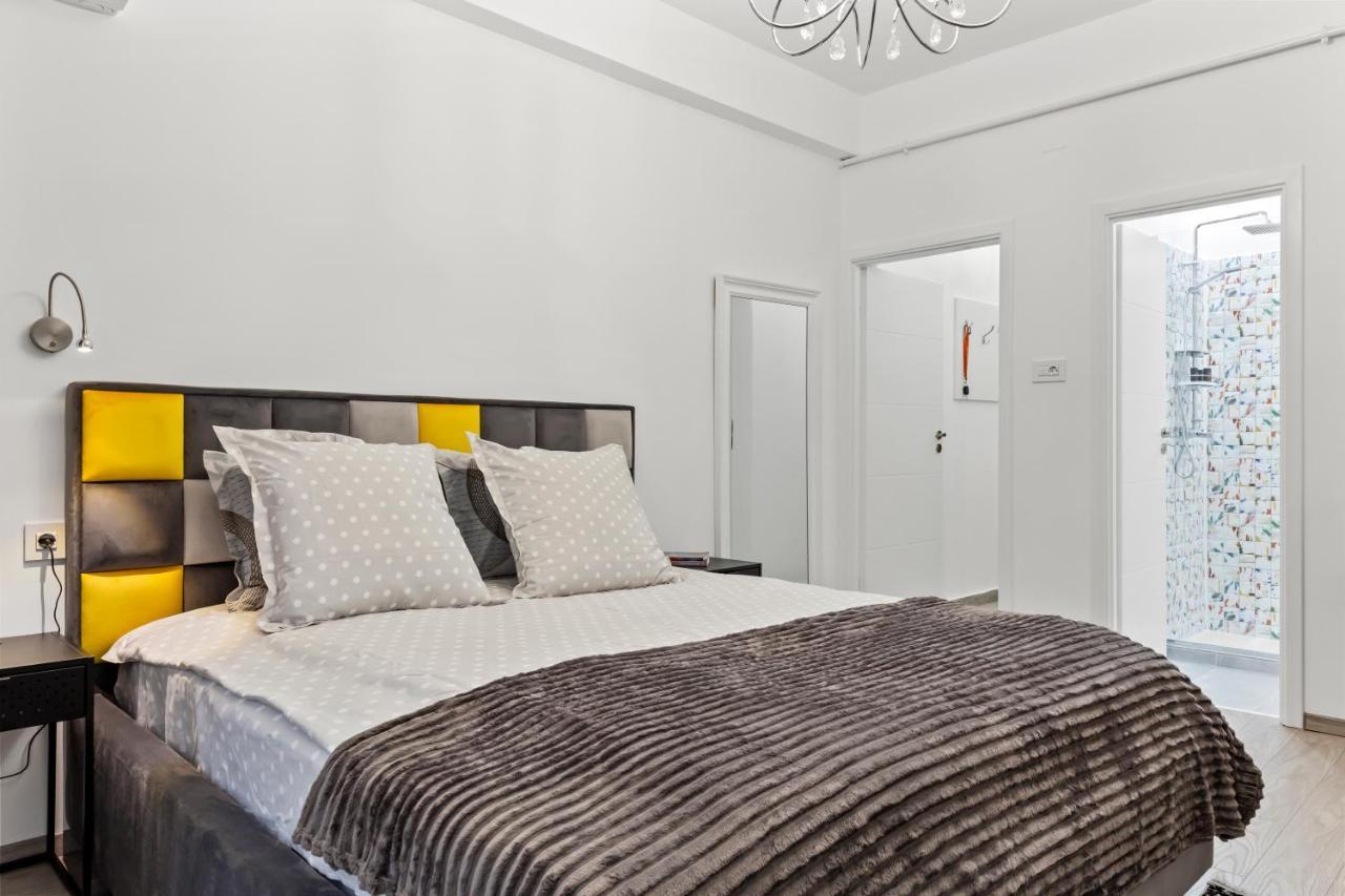 Brand New Studio - Old Town Бухарест Екстер'єр фото