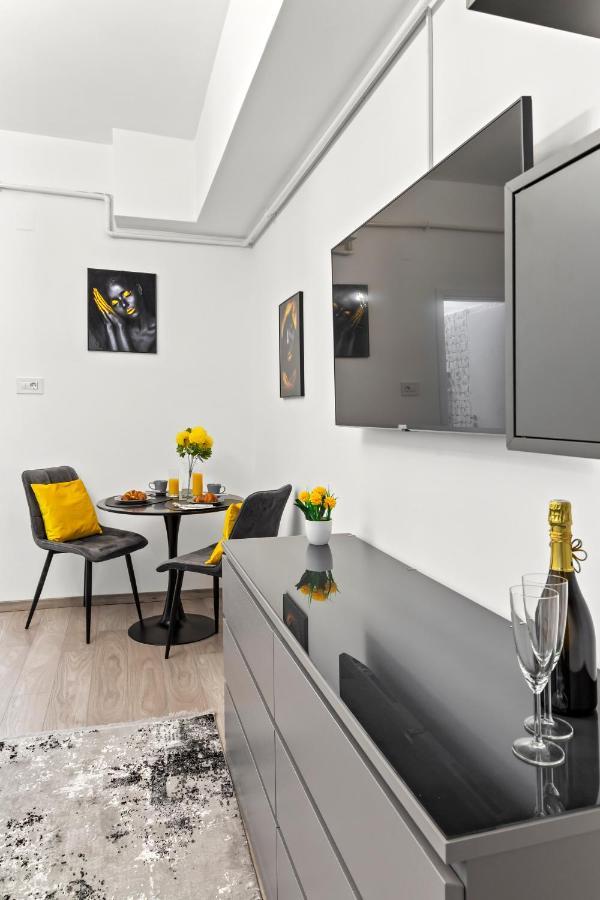 Brand New Studio - Old Town Бухарест Екстер'єр фото